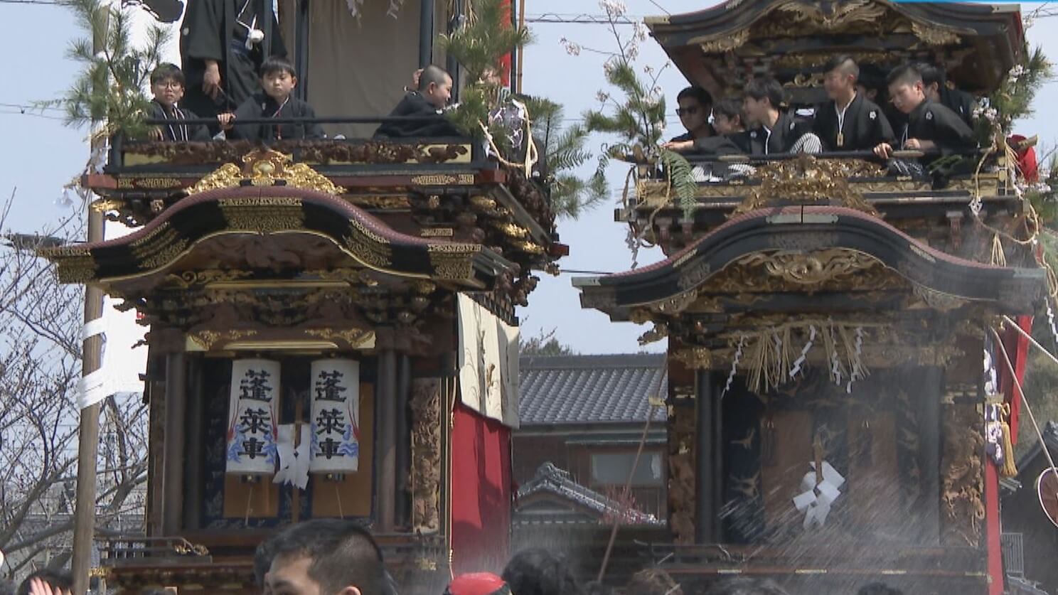 600キロの塩をまき散らす!? 2輌の山車を寸止め! 愛知県常滑市の春祭り「大谷祭礼」に潜入