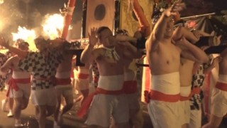 深夜0時に響く「うにょ~い」の掛け声… 神輿をバトンパスする男たち?! 岐阜県・神戸町の「神戸山王まつり」