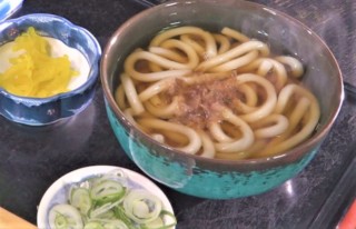 小鉢やライス付きの「かけうどんランチ」が490円！ 愛知県武豊町のお値打ちグルメをご紹介