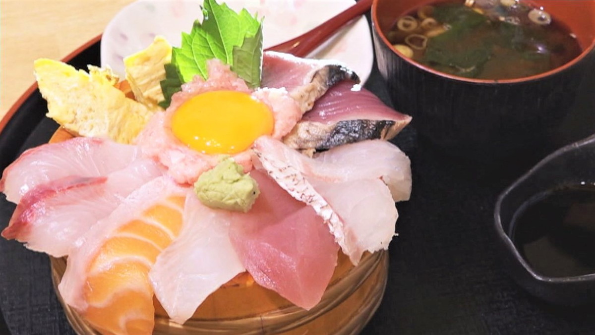 “はみ出る海鮮丼”がお値打ちすぎる!?日替わりパンが食べ放題の店も 愛知県名古屋市のお値打ちグルメを調査