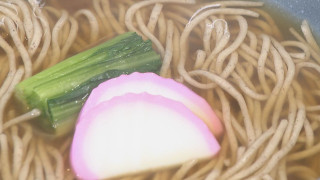 衝撃の埋もれ理由は、まさかのメニューに載っていないから！？知る人ぞ知る「和食麺処 サガミ」のレアメニュー「大海老天ぷらそば【松】」って？