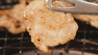 焼肉屋が作る専門店顔負けの絶品麻婆豆腐とは？「焼肉きんぐ」の埋もれメニューを調査！店長オススメの「きんぐ塩タン」の焼き方は必見