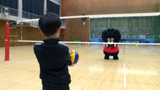 「バレーボールが上手になりたい」小4男子にVリーグコーチが助っ人で猛特訓！上達のポイントは？