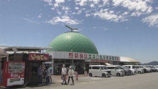 ロールケーキやソフトクリームまで“メロン尽くし”！熊本県の道の駅で「地名しりとり」 三重ナンバーの車を発見しチャンス到来か！？