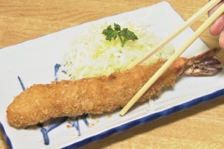 見応え&食べ応え抜群のエビフライ!「まるは食堂」の隠れた名物メニューもご紹介