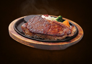 美味しさとエンターテインメント性が融合！「ステーキのあさくま」人気の秘密とは
