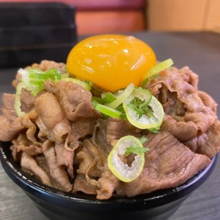 焼肉だけじゃない！?「食のテーマパーク」まんぷく太郎の魅力