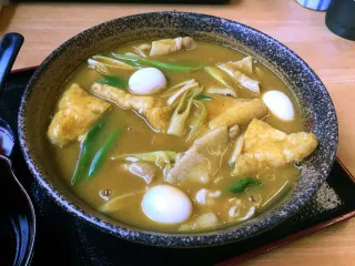 カレーうどんととろろご飯の意外な組み合わせ!豊橋独自の「豊橋カレーうどん」とは?