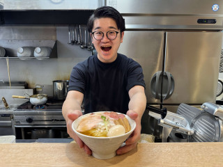 ラーメン数珠つなぎ第四弾！一口すすればたちまちとりこに！極うま白醤油らーめん「麺屋 伊藤」