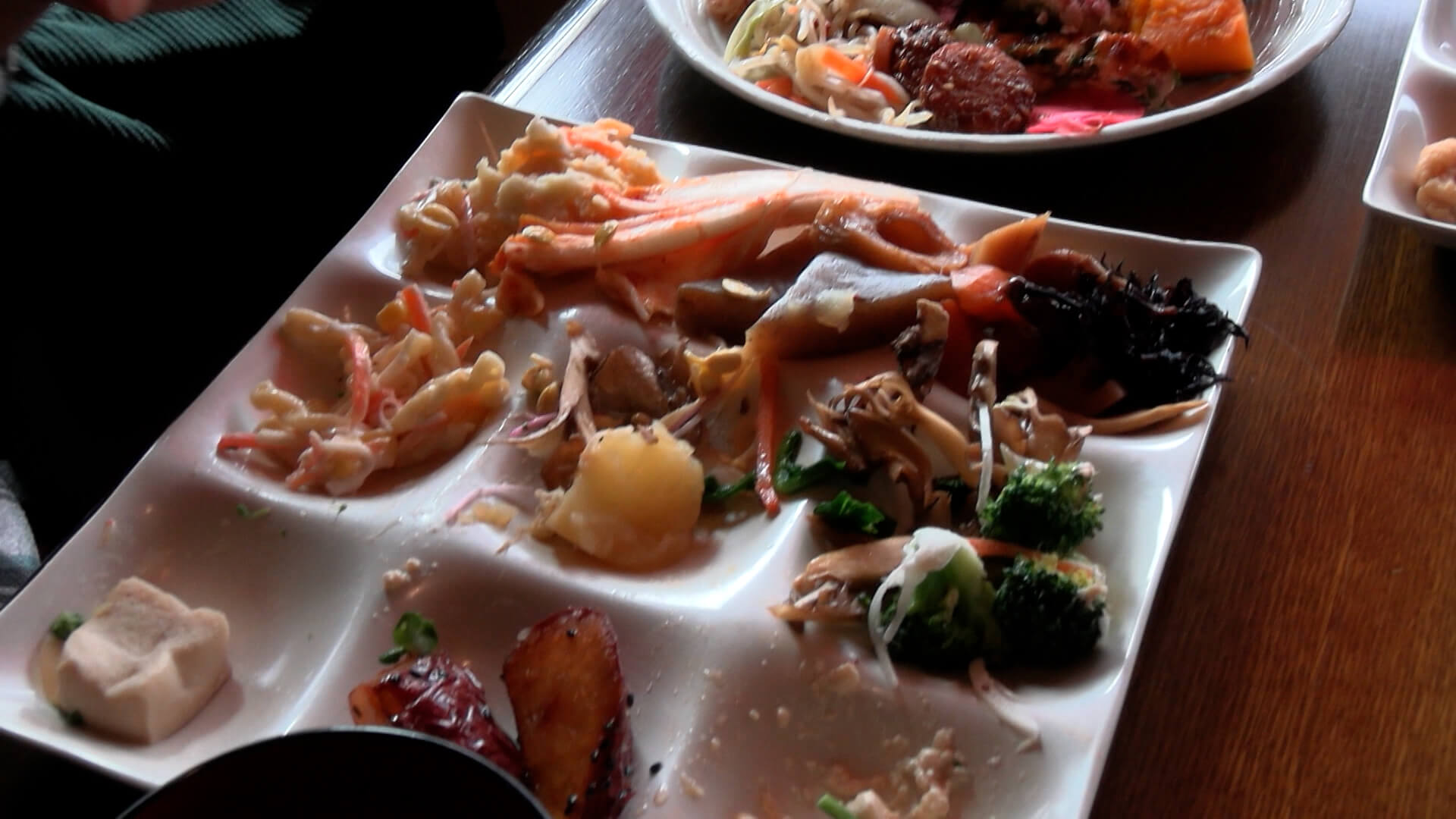 80種類以上のメニューが楽しめる！ランチビュッフェが1980円！？岐阜・中津川市「ちこり村」の激安食べ放題とは？