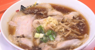 東海地方のソウルフード「スガキヤ」の新業態！？本格パンチ系ラーメンの秘密とは とんかつの名店「知多家」から生まれたしゃぶしゃぶ店も
