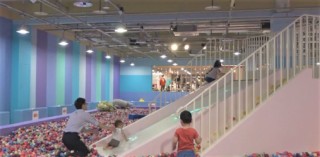 連日大盛況！蒲郡にオープンした最新キッズパークの人気の秘密は？約10万個のボールプールやミュージックトランポリンも