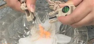 火起こしができるミサンガ！？3COINSブランドの最新「防災グッズ」をご紹介！レジャーやインテリアで使えるアイテムも！