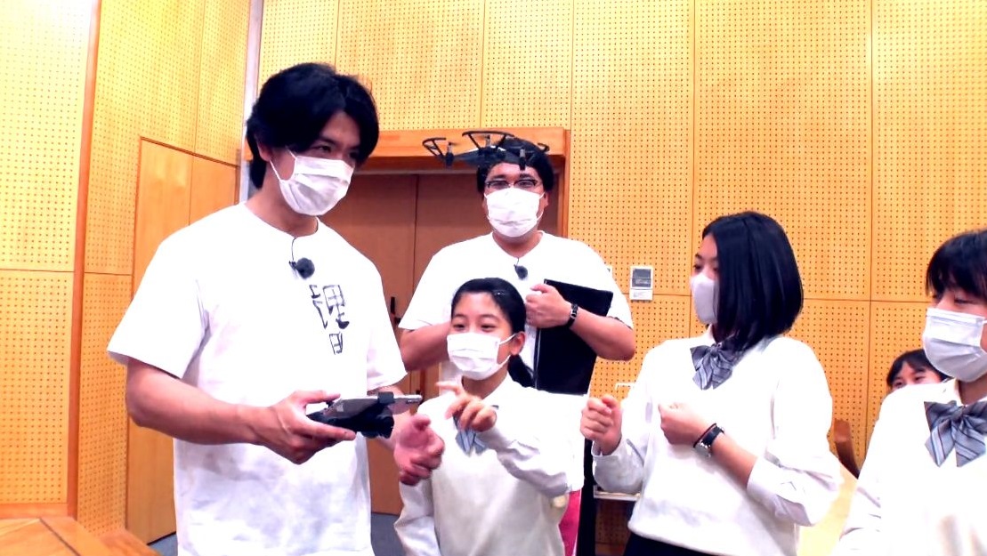 ゲームクリエイター・マヂラブ野田も脱帽! 野田ゲーにスカウトか!? 愛知県屈指の進学校『滝学園』先進技術研究部にマヂラブが向かった!