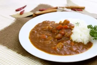 レトルトがルーを追い越した！カレー業界に大きな変革の波