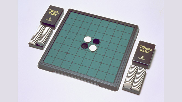 世界中で人気の「オセロゲーム」は日本生まれ~白と黒の逆転劇その魅力と原点