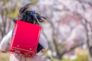 ランドセルはじめて物語～海外では若者のファッションアイテムにも、その魅力とは？