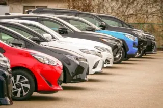 新車を買いたいけれど「1年待ち!?」世界的な“車不足”の深刻な理由とは？