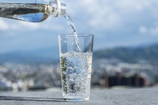 天然の炭酸水に味をつけよう！国産「サイダー」の誕生と人気飲料への道
