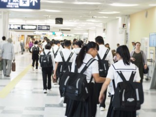 「修学旅行」の思い出は何ですか？日本独自の集団旅行、その歩みと魅力