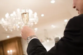 「結婚式の仲人」いつから姿を消し始めたのか？変貌する男女の出会いの形