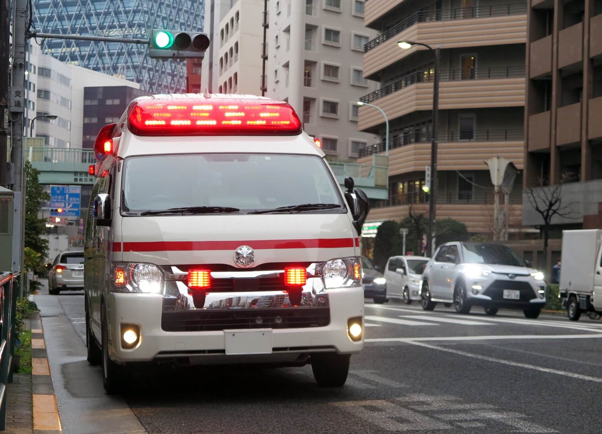 救急車を呼んだ時の費用負担~新ルールが問いかける医療現場の窮状と課題