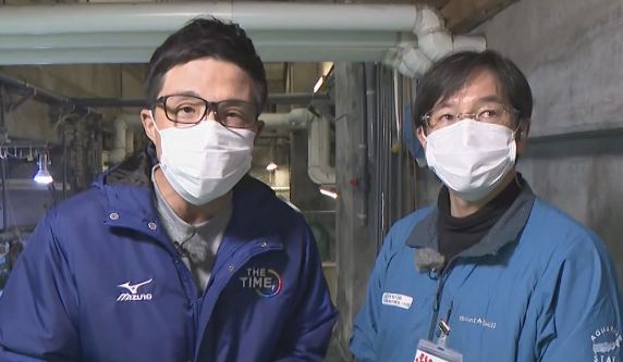 CBC若狭アナが水場に入って悪戦苦闘!『THE TIME,』で水族館の大掃除を中継!