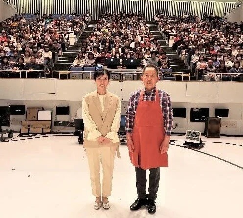 講師歴45年で４３９３レシピを日本の食卓へ！キユーピー３分クッキング宮本和秀先生が卒業 最後の収録は約８００人の視聴者が参加