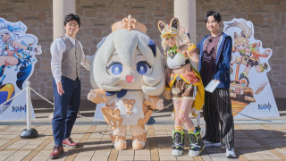 えなこが花束作りに没入し、高さ180センチの自由すぎる花束が完成！？原神のコスプレしながら街ぶら！