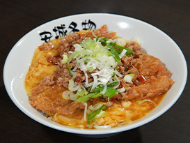 背徳の北京飯　男のギャル飯