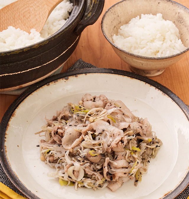 豚バラにんにくねぎ塩炒め・土鍋ごはん