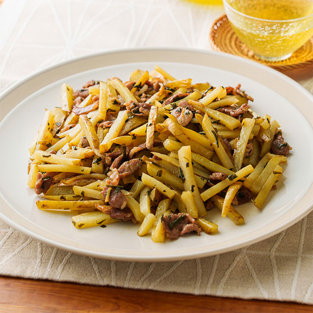 じゃが芋と豚肉のお茶がら炒め