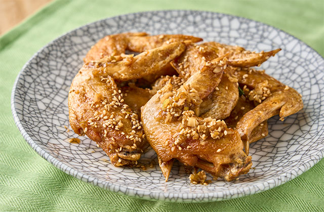鶏手羽先の香り揚げ
