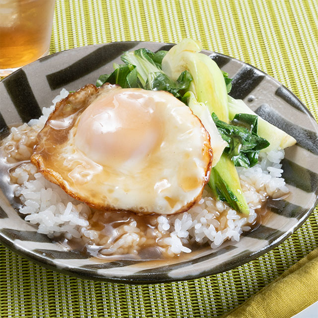 目玉焼きのオイスター煮丼