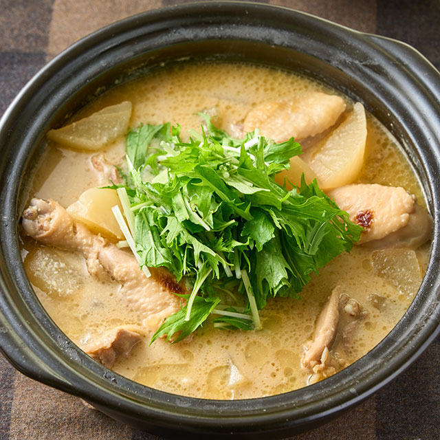 骨つき鶏と大根の粕煮鍋