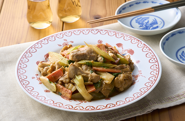 鶏肉とセロリの辛子じょうゆ炒め