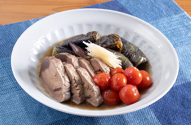 なまり節となす、ミニトマトの炊いたん