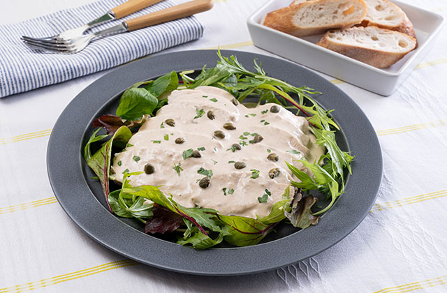 ゆで鶏のトンノソース