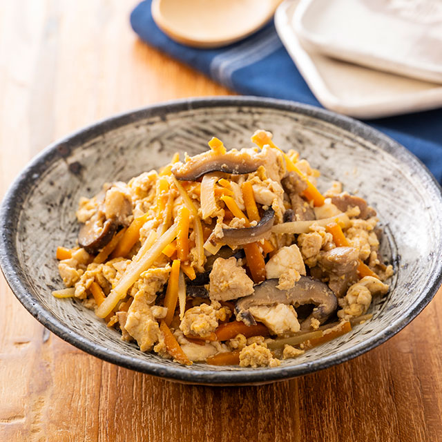 鶏と根菜の炒り豆腐