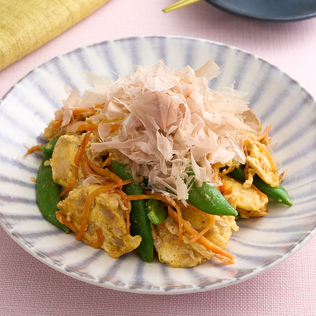 スナップえんどうと麩の卵炒め