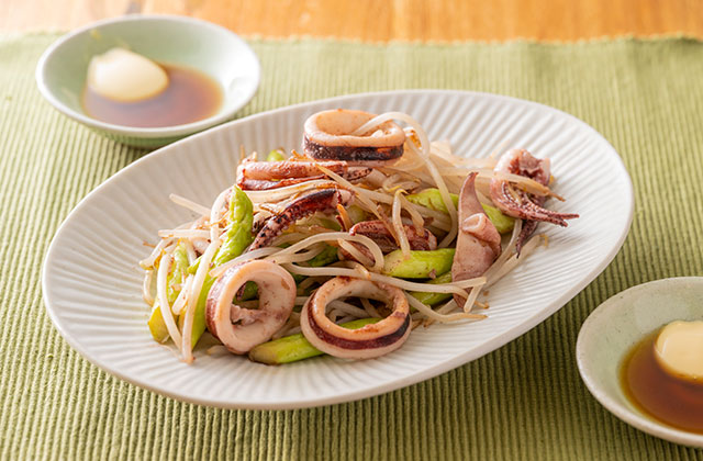 いかとアスパラの炒めもの