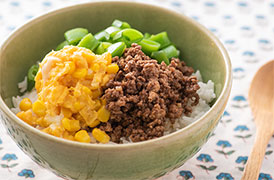 コーン炒り卵の三色丼