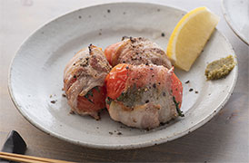 肉巻きトマトの塩焼き