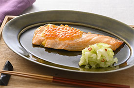 鮭の親子焼き・セロリの甘酢漬け