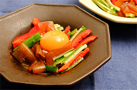 味つけこんにゃくのユッケ風