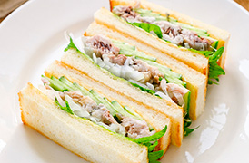 酢煮いわしのサンドイッチ