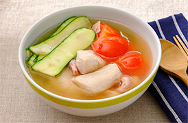 鶏肉と夏野菜の和風スープ