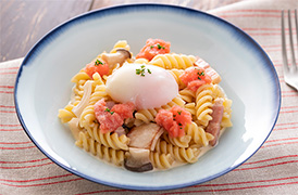 ベーコンとたらこの温玉パスタ