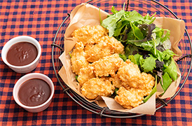 チョコレートソースのチキンナゲット