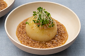 丸ごと玉ねぎのそぼろあん